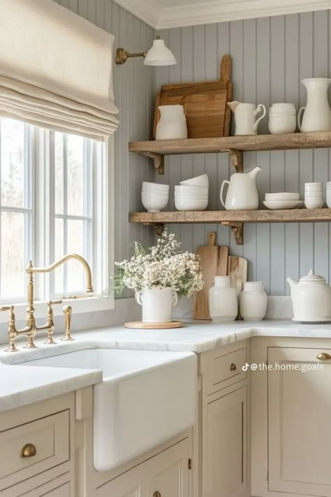 Wooden Kitchen Hardware, Kitchen Design Small Simple, French Cottage Interiors Kitchen, White Airy Kitchen, French Farm Kitchen Ideas, Rustic White Farmhouse Kitchen, Simple Country Kitchen Ideas, Wooden Countertops Kitchen Farmhouse, Vintage Chic Kitchen