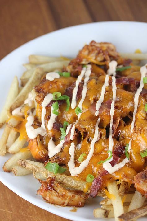 BBQ Chicken Fries Recipe Bbq Chicken Fries, Chicken Fries Recipe, Chicken Bacon Cheese, Oven Tacos, Chicken Fries, Shredded Bbq Chicken, Frozen French Fries, Bruschetta Ingredients, Football Snacks