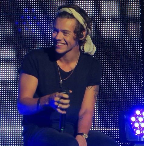 Frat Boy Harry Styles, Harry Styles 2013, Harry Styles Smile, Harry Styles Cute, Frat Boy, Harry Styles Wallpaper, Harry Styles Pictures, Harry Styles Photos, One Direction Pictures