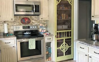 Crafts Using Peel And Stick Wallpaper, Pantry Screen Door Ideas, Screen Door On Pantry, Screen Door Repurpose, Vintage Screen Doors Repurposed, Pantry With Screen Door, Screen Door Ideas Repurposed, Pantry Doors Ideas Kitchen, Pantry Screen Door