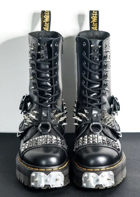 Spikey Boots, Cyberpunk Rocker, Spiky Boots, Spiked Boots, Emo Prom, Fur Boots Outfit, Diy Boots, Outfits Y2k Grunge, Alt Shoes