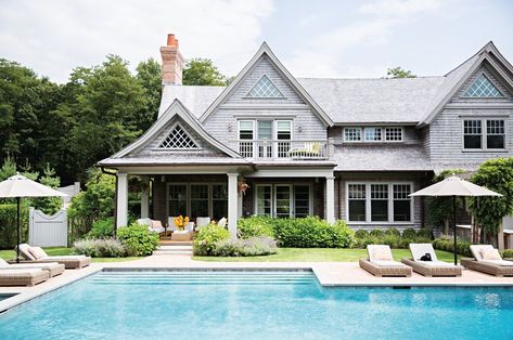 Heart, heart, heart! Hamptons Landscaping, House Hamptons, Landscaping House, Hamptons Homes, Shingle House, Hamptons Beach, Trendy House, Living Pool, Hamptons Home