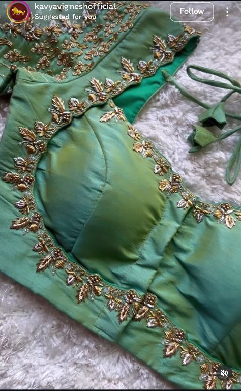 Wedding Blouse Back Neck Designs, Elbow Sleeves Design For Blouse, Cut Work Blouse Designs Pattern, Green Embroidery Blouse, Maggam Blouse Designs, Netted Blouse Designs, Latest Bridal Blouse Designs, Blouse Designs Catalogue, Backless Blouse Designs