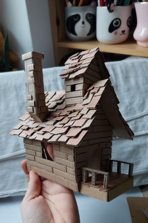 Cardboard Builds, Cardboard Art Projects, Quality Time With Kids, 3d Theme, Cottagecore Crafts, Cardboard Box Houses, Cardboard Art Sculpture, Recycled Artwork, Cardboard City