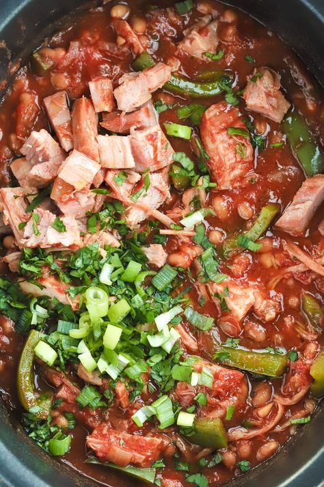 This Campfire Stew recipe is a really easy way to cook gammon in the slow cooker. Packed with veggies and beans, it's makes a tasty meal. Slow Cooker Gammon, Stew Slow Cooker, Taming Twins, Campfire Stew, Slow Cooker Beef Curry, Gammon Recipes, Slow Cooker Curry, Slow Cooker Chicken Curry, Slow Cooker Stew