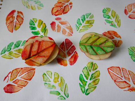 Potato print ideas – Childsplayabc ~ Nature is our playground Potato Printing, Potato Stamp, Potato Print, Vegetable Painting, Hedgehog Print, Vegetable Prints, Invitation To Play, A Potato, Print Ideas