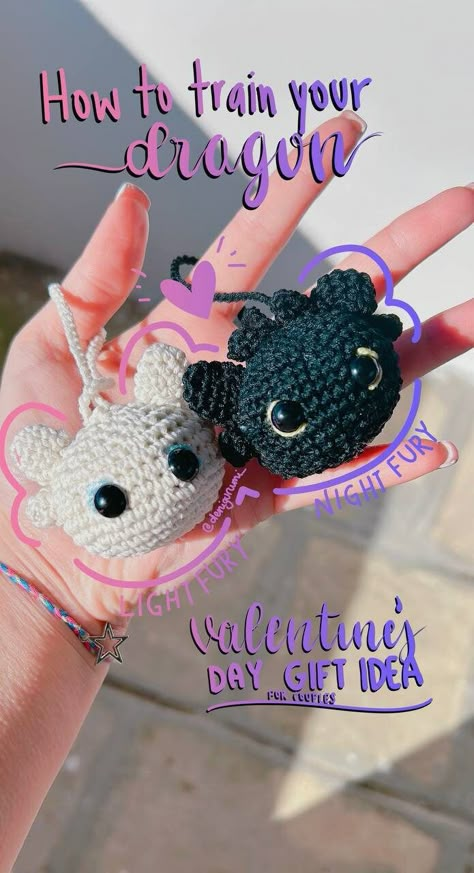 Crochet Egyptian, Toothless Amigurumi, Yarn Keychain, Crochet Toothless, Dragon Companion, Dragon Crochet, Amigurumi Keychain, Disney Crochet Patterns, Whimsical Accessories