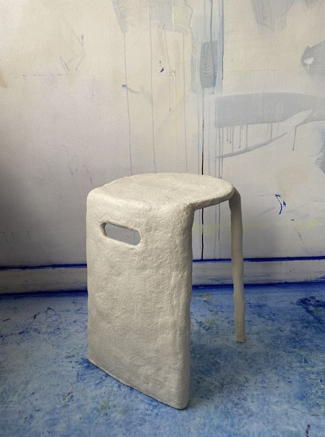 Paper Mache Furniture Diy, Paper Mache Chair, Paper Mache Furniture, Small Chair, Counter Table, Papel Mache, Diy Cardboard Furniture, Cardboard Furniture, Diy Cardboard