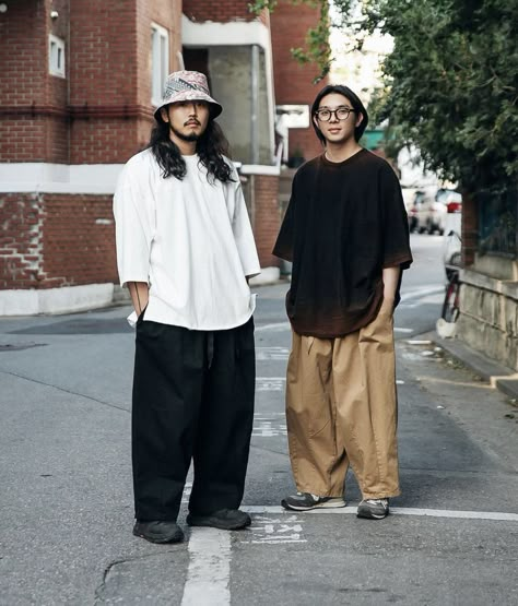 Japanese Menswear Streetstyle, 90s Japanese Streetwear Men, Japanese Style Outfits Men, Japanese Outfits Street Style Men, Japan Street Style Mens, Japanese Outfits Men, Japanese Fashion Men, Americana Fashion Men, Japan Men Fashion