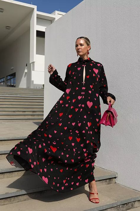 QUEEN OF HEARTS // | Atlantic-Pacific Blair Eadie, Pink Heart Pattern, Heart Print Dress, Long Sleeves Dress, Prom Long, Fashion Sites, Sleeves Dress, Mode Inspo, Heart Pattern