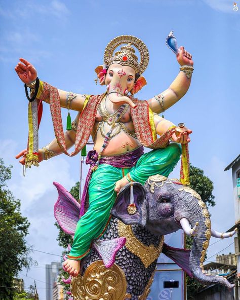 Mumbai Ganesh Murti, Lord Ram Image, Ganpati Photo Hd, Photos Of Ganesha, Ganesh Murti, Ganesh Ji Images, Wedding Album Cover, New Movie Images, Ganapati Bappa