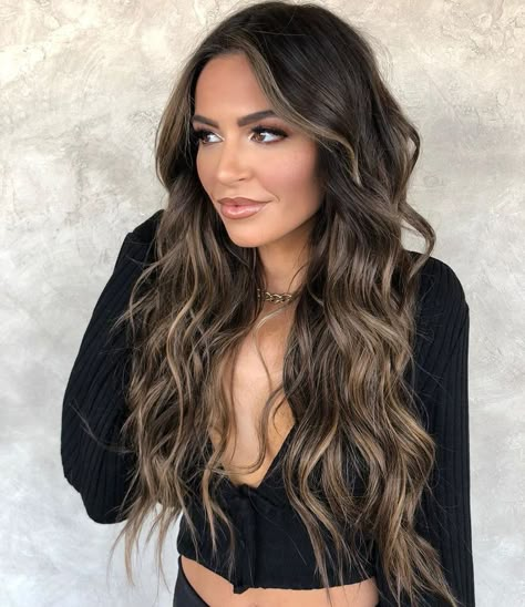 Dark Brown Hair Balayage, Brown Hair Inspo, Brunette Hair With Highlights, Dark Hair With Highlights, Brunette Balayage Hair, Brown Hair Balayage, Ombré Hair, Brown Blonde Hair, Hair Color And Cut