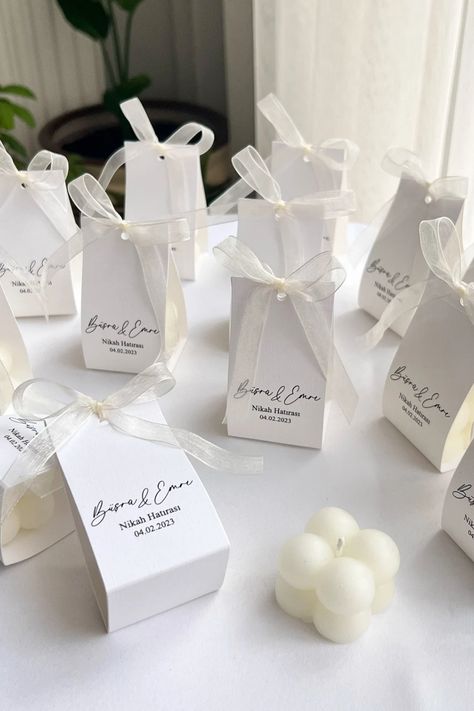 Wedding Candle Giveaways, Candles Wedding Souvenirs, Cute Bridal Shower Gifts For Guests, Candle Giveaways Wedding Favors, Guest Souvenirs Wedding, Candle Gift For Wedding, Candle Suviners, Candle For Wedding Gift, Wedding Souvenirs Candle