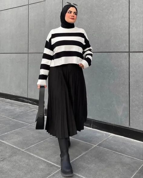 Sweater Hijab Outfit, Black Skirt Outfit Hijab, Modest Hijabi Outfits Casual, Hijabi Outfits Casual Winter, Hijab Fall Outfits, Dressy Fashion Outfits, Modest Hijabi Outfits, Black Skirt Outfits, Chiffon Cardigan