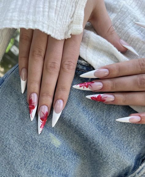 Summer Inspo Nails 2024, Cute Long Almond Nails, Summer Nail Design 2024, Nails Acrylic Summer 2024, Nails Ideas Summer 2024, Summer Nails Inspo 2024, Late Summer Nails, Long Almond Nails, Kutek Disney