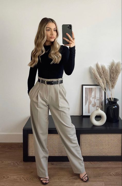 Lily Clark, Corporate Attire Women, Work Ootd, Classy Business Outfits, Business Professional Outfits, Fest Outfits, Corporate Attire, Look Formal, Business Casual Outfits For Work