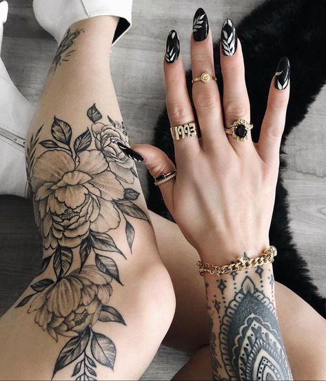 Shin And Knee Tattoo, Shin Tattoo Sleeve, Leg Pieces Tattoo Women, Seductive Tattoos For Women, Under Knee Tattoos Women, Black And White Tattoos, Shin Tattoo, White Tattoos, Full Leg Tattoos