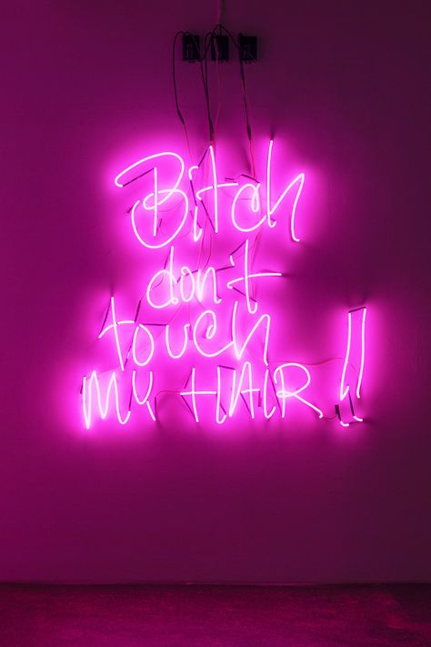 Rich Off Hair Wall Sign, Hair Dresser Aesthetic Wallpaper, Hair Background Aesthetic, Hairdresser Aesthetic Wallpaper, Hair Stylist Aesthetic Wallpaper, Rich Off Hair Sign Fur, Pink Hair Quotes, Rich Off Hair Sign, Hairstylist Background Wallpapers