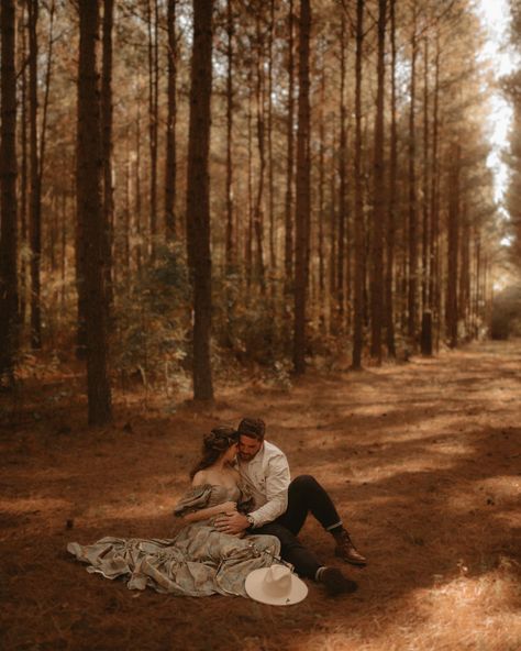 Maternity Photoshoot, Couples Poses, Boho Baby, Maternity poses. Light Rise Photography Maternity Photo Shoot Ideas Forest, Forest Maternity Photos, Maternity Photoshoot With Husband, Woodsy Maternity Photos, Maternity Forest Photoshoot, Wood Maternity Photoshoot, Wooded Maternity Photoshoot, Maternity Photos Woods, Boho Couple Photoshoot