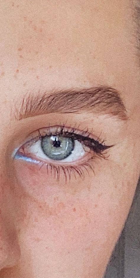 Light Formal Makeup Blue Eyes, Subtle Blue Makeup, Gray Eyes Makeup, Soft Blue Eye Makeup, Subtle Blue Eye Makeup, Light Blue Eyeliner, Light Blue Eye Makeup, Grad Hair, Colourful Makeup