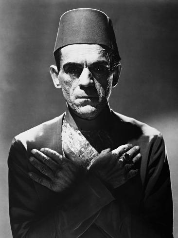 size: 24x18in Photographic Print: The Mummy, 1932 : The Mummy 1932, Creepy Old Photos, Universal Horror, Classic Monster Movies, Boris Karloff, Bela Lugosi, Classic Lingerie, Famous Monsters, Horror Monsters