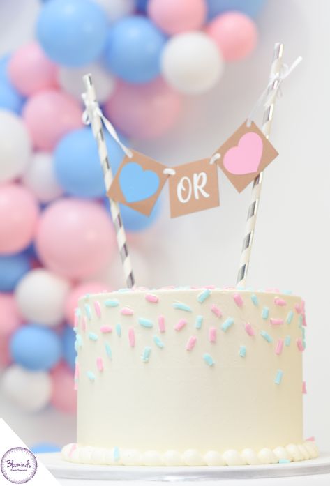 Simple Gender Reveal Ideas For Party, Small Gender Reveal Cake Simple, Gender Reveal Smash Cake, Gender Reveal Sprinkle Cake, Gender Reveal Cake Decoration, Gender Reveal Simple Decorations, Gender Reveal Simple Cake, Gender Reveal Small Cake, Cake For Gender Reveal