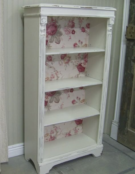 Shabby Chic Bookcase, Commode Shabby Chic, Bookshelf Makeover, Shabby Chic Diy Projects, Shabby Chic Decorating, Muebles Shabby Chic, Modern Shabby Chic, Shabby Chic Decor Bedroom, Mantel Ideas