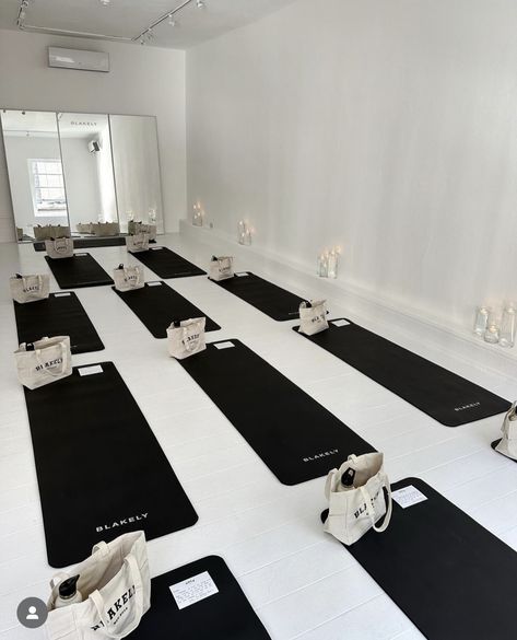 Mat Pilates Studio, Aesthetic Pilates Studio, Wellness Event Ideas, Pilates Studio Aesthetic, Pilates Party, Pilates Business, Business Launch Party, Yoga Event, Experiential Marketing Events