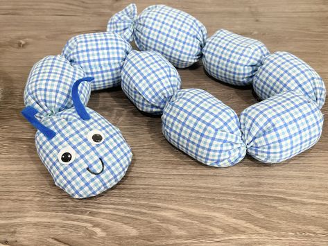 Diy Caterpillar, Caterpillar Sensory, Diy Toddler Toys, Growing Child, Homemade Toys, Hair 2024, Cute Diy, Cute Diys, Sensory Toys