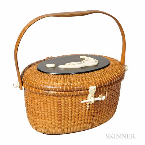 Whale Basket, Heart Things, Making Baskets, Summer Dreaming, Basket Purse, Hot Handbags, Nantucket Baskets, Old Baskets, Round Purse