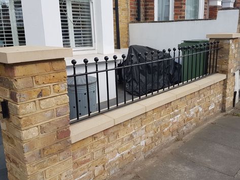 Metal Balustrade, Front Garden Entrance, Victorian Front Garden, Garden Front Of House, Garden Railings, Victorian House Interiors, Gates And Railings, Front Fence, Front Garden Design