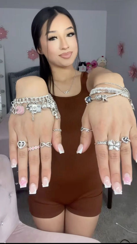 Bracelets And Rings Aesthetic, Pandora Ring Stack Ideas, Rings James Avery, Ring Stacking Ideas Silver, Silver Jewellery Stack, James Avery Rings Aesthetic, Stacked Jewelry Rings, Pandora Rings Aesthetic, Pandora Stack