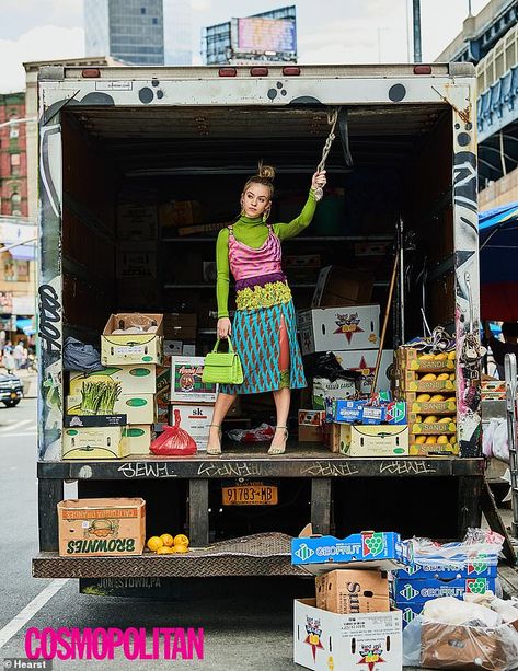 Getting her 2 and 5! Another shot saw Sydney pose on-board a fruit and vegetable truck in ... Back Of A Truck, Sydney Sweeney, Photoshoot Concept, A Truck, Street Fashion Photography, Photoshoot Inspiration, Fashion Photoshoot, Photography Inspo, Fashion Shoot