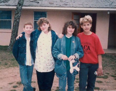 Late 80s Fashion, Cool Snaps, 1987 Fashion, 80’s Outfits, 1980s Aesthetic, 80s Pictures, The 80s Fashion, The Wonder Years, Chi Rho