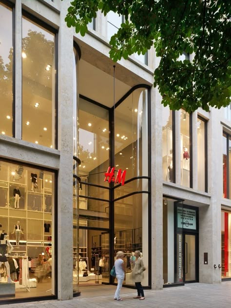 Modern Storefront Design Facades, Department Store Exterior, Modern Store Exterior, Store Entrance Design, Retail Facade Design, Retail Exterior, Departmental Store, Store Facade, Store Entrance