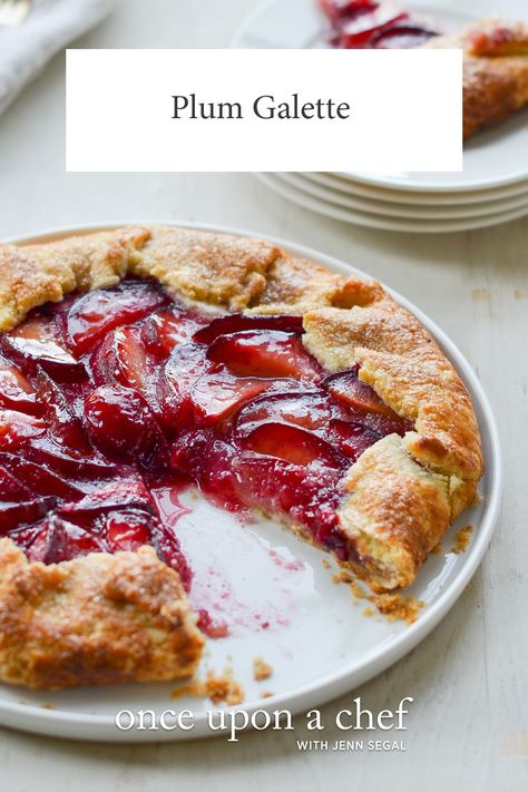 Plum Galette Rustic Desserts, Plum Galette, Rustic Tart, Summertime Desserts, Bright Cakes, Rustic Food, Plum Tart, Plum Recipes, Garden Fruit