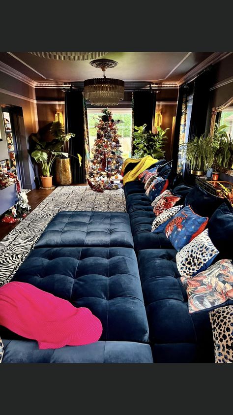 Urban Chic Bedrooms, Colorful Maximalism, Navy Sofa Living Room, Blue Couch Living, Chic Bedroom Design, Blue Couch, Living Room Wall Decoration, Room Wall Decoration, Colourful Living Room