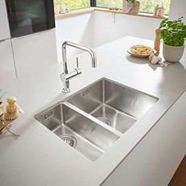 Corner Kitchen Sink, Undermount Stainless Steel Sink, Modern Kitchen Sinks, Corner Sink Kitchen, Kitchen Sink Design, Stainless Steel Sink, Single Handle Kitchen Faucet, Farmhouse Sink Kitchen, Sink Design