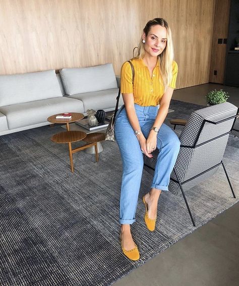 Mustard Mules Outfit, Yellow Mules Outfit, Mustard Yellow Shoes Outfit, Mustard Shoes Outfit, Yellow Sandals Outfit, Alpargatas Outfit, Yellow Shoes Outfit, Trendy Outfits Jeans, Mustard Shoes