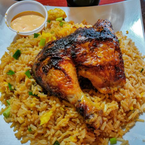 [I Ate] Peruvian Fried Rice and Charcoal Grilled Chicken #food #foods Charcoal Grilled Chicken, Peruvian Chicken, Rice And Chicken, Boiled Chicken Breast, Cheesy Chicken Broccoli, Broiled Chicken, Food Photoshoot, Chicken Fried Rice, Cardigan Winter