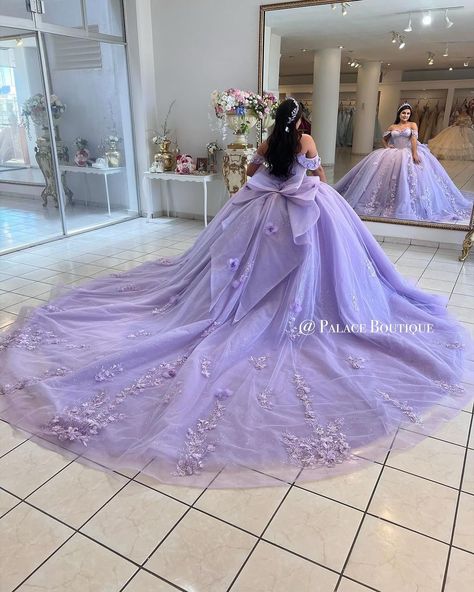 Lavender Dress Quinceanera, Quince Ideas Purple, Tangled Quinceanera Dress, Light Purple Quince Dresses, Quinceanera Purple Dresses, Rapunzel Quinceanera, Light Purple Quinceanera Dresses, Quinceanera Dresses Lavender, Rapunzel Quince