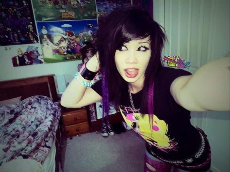 2000s Emo Scene, Scene Emo Fashion, Scene 2000s, Emo People, 2000s Scene, Scene Queen, Emo 2000s, Emo Scene Hair, 2000s Emo