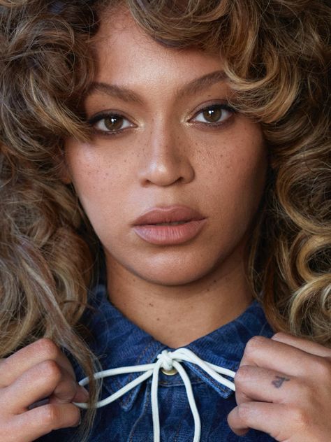 Beyonce Makeup, Full Coverage Makeup, Beyonce Fans, Queen Bee Beyonce, Sasha Fierce, Beyonce Knowles Carter, Beyonce Style, Beyoncé Giselle Knowles-carter, Beyoncé Giselle Knowles