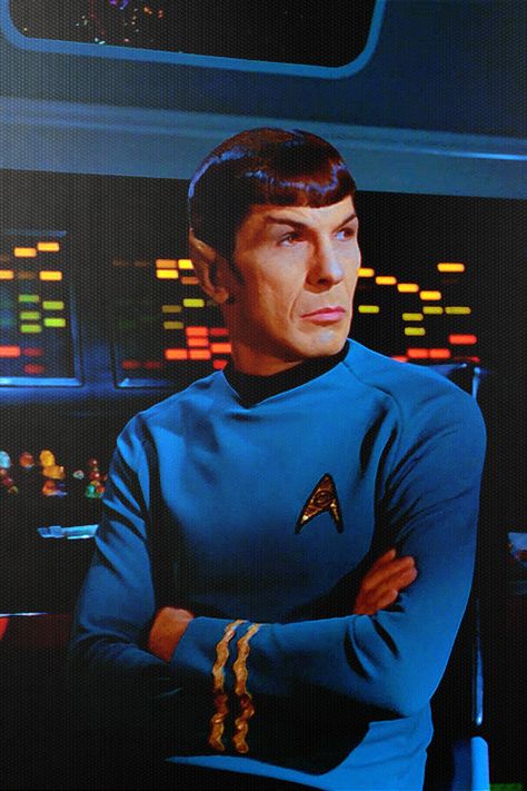 'Spock' on 'Star Trek: The Original Series' Star Trek Crew, Star Trek Wallpaper, Star Trek Poster, Star Trek Cast, Star Trek 1, Star Trek 1966, Star Trek Spock, Mr Spock, Star Trek Original Series