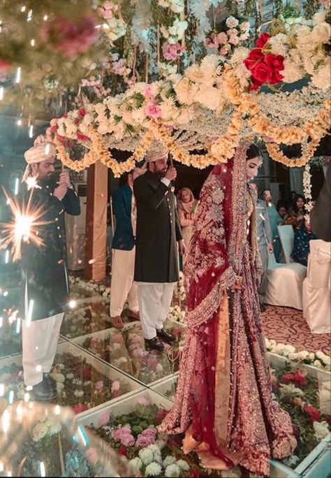 Barat Entry Ideas Pakistan, Pakistani Wedding Flowers, Pakistani Baraat Decor, Pakistani Wedding Decoration Barat, Barat Decoration Pakistani, Nikkah Flower Curtain, Barat Stage Decoration Pakistan, Wedding Decorations Pakistani, Floral Wedding Dress Colored