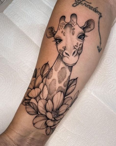 Tattoos Cow, Tiny Animal Tattoos, Tattoos Eyes, Calf Tattoos For Women, Animal Tattoos For Women, Shoulder Sleeve Tattoos, Animal Tattoo Ideas, Muster Tattoos