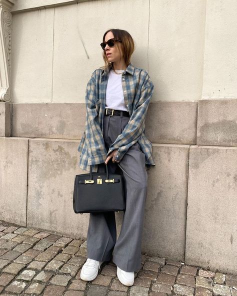 Influencer Outfit, Spring Trousers, Workwear Fashion, Influencers Fashion, Summer Fashion Outfits, Fashion Books, Denim Outfit, Top 20, Aesthetic Outfits