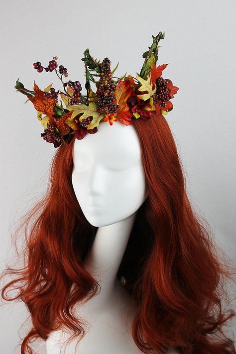 Fairy Costume Makeup, Fall Fairy Costume, Autumn Crown, Fairy Costume Diy, Rose Gold Blonde, Leaf Ribbon, Fantasy Crown, Party Hairstyle, Real Fairies