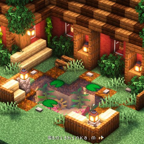 Minecraft Crafting Area, Minecraft Sauna, Red Minecraft House, Minecraft Fox House, Small Sauna, Minecraft Garden Ideas, Minecraft Small House, Minecraft Kitchens, Minecraft Starter House