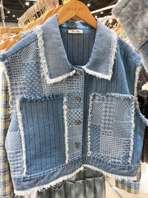 Ropa Upcycling, Diy Denim Jacket, Recycled Dress, Upcycle Clothes Diy, Diy Denim, Diy Clothes Design, Denim Ideas, All Jeans, Denim Diy